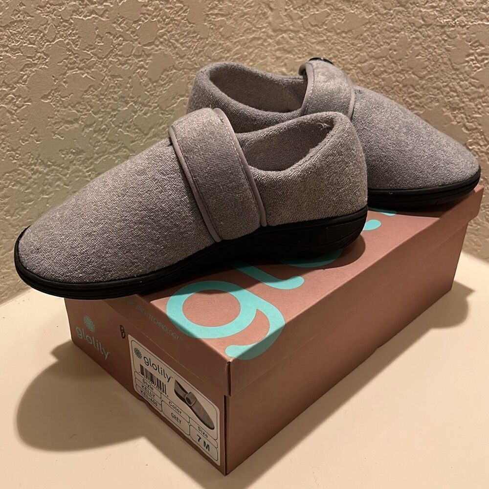 Glolilly Women's 7 Kelly House Slipper Shoe Comfort Gray Crossover Strap New